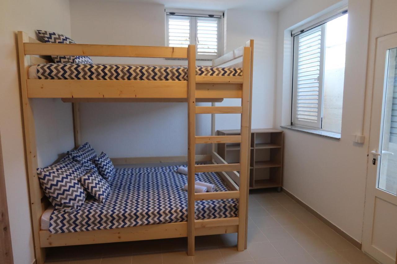 Robinson Olive Tree Huts Villa Čara Екстериор снимка