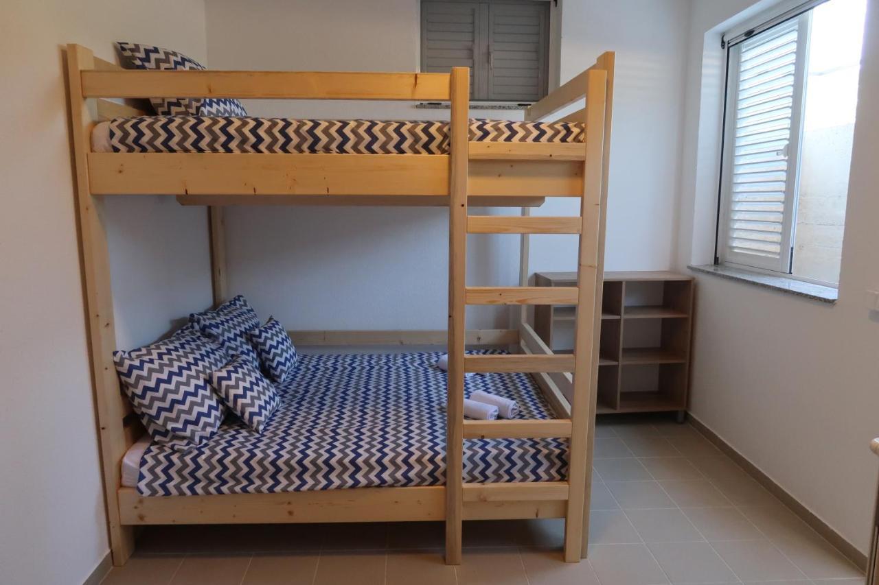 Robinson Olive Tree Huts Villa Čara Екстериор снимка
