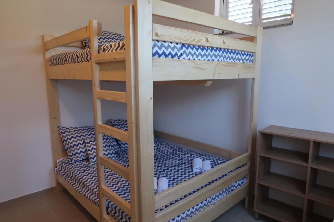 Robinson Olive Tree Huts Villa Čara Екстериор снимка
