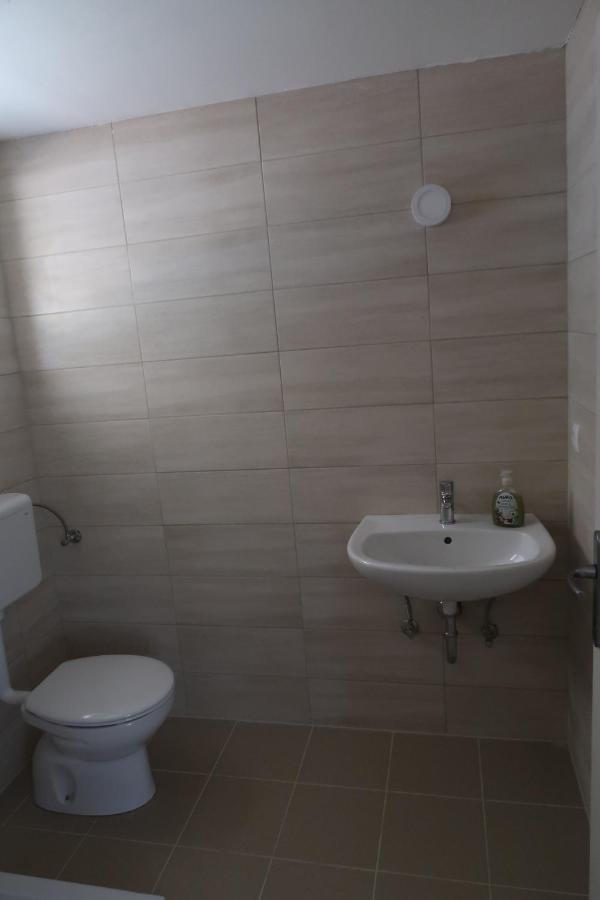 Robinson Olive Tree Huts Villa Čara Екстериор снимка