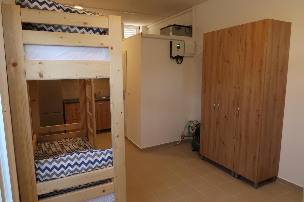 Robinson Olive Tree Huts Villa Čara Екстериор снимка