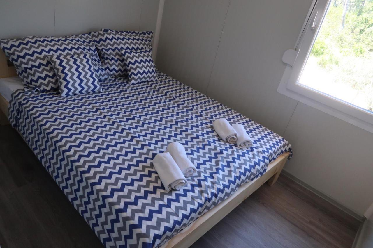 Robinson Olive Tree Huts Villa Čara Екстериор снимка